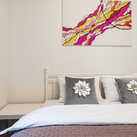 Wola Glamour Apartment วอร์ซอ ภายนอก รูปภาพ