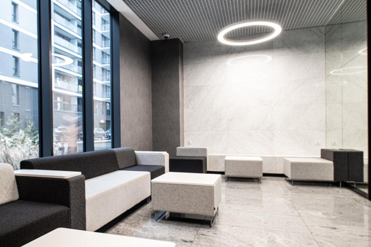 Wola Glamour Apartment วอร์ซอ ภายนอก รูปภาพ
