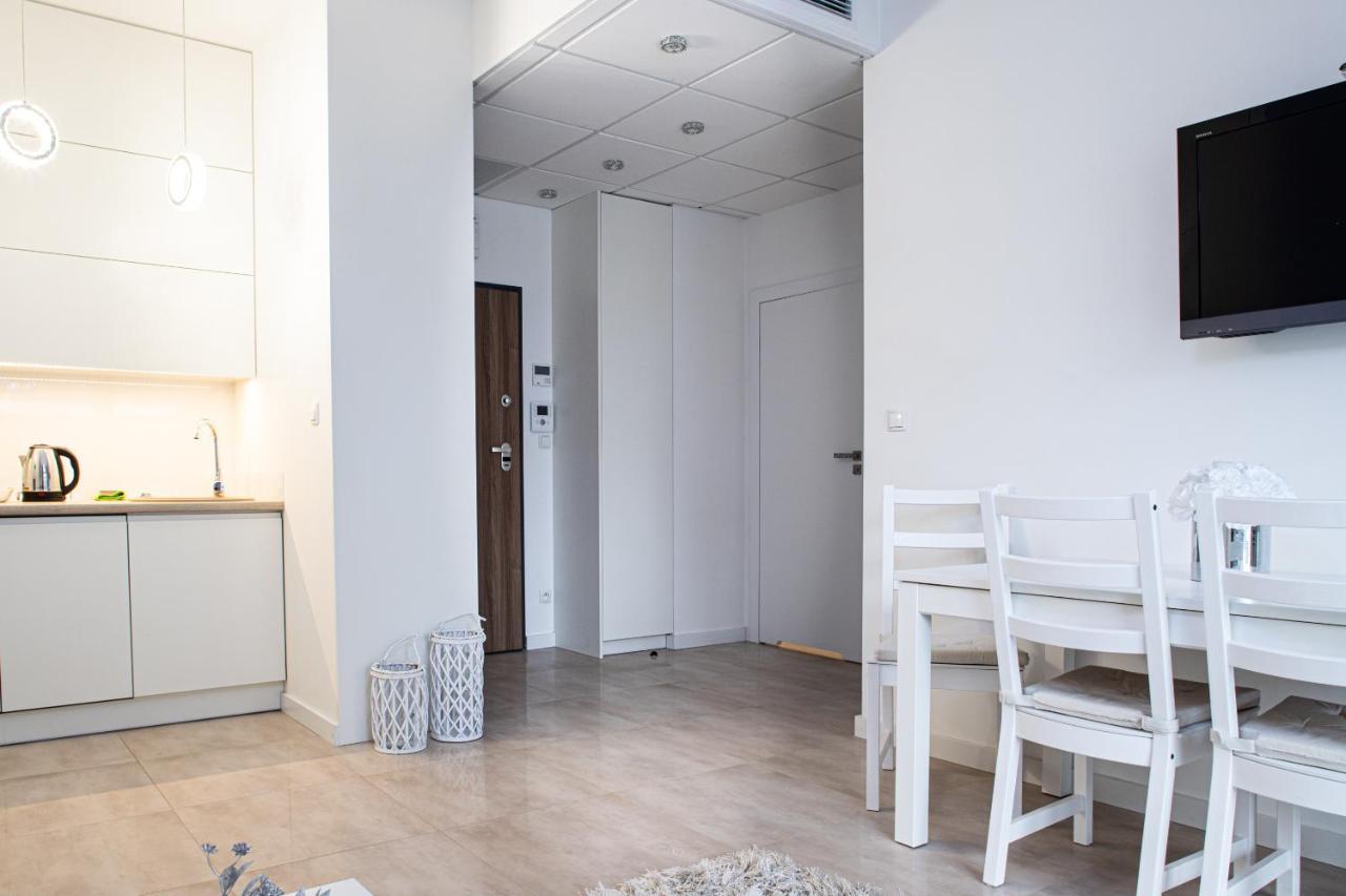 Wola Glamour Apartment วอร์ซอ ภายนอก รูปภาพ